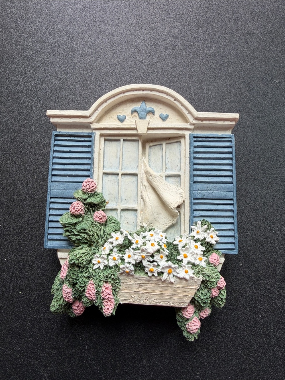 Summer Breeze Country Breeze Wall Plaque with Blue Shutters and Floral Box #3194